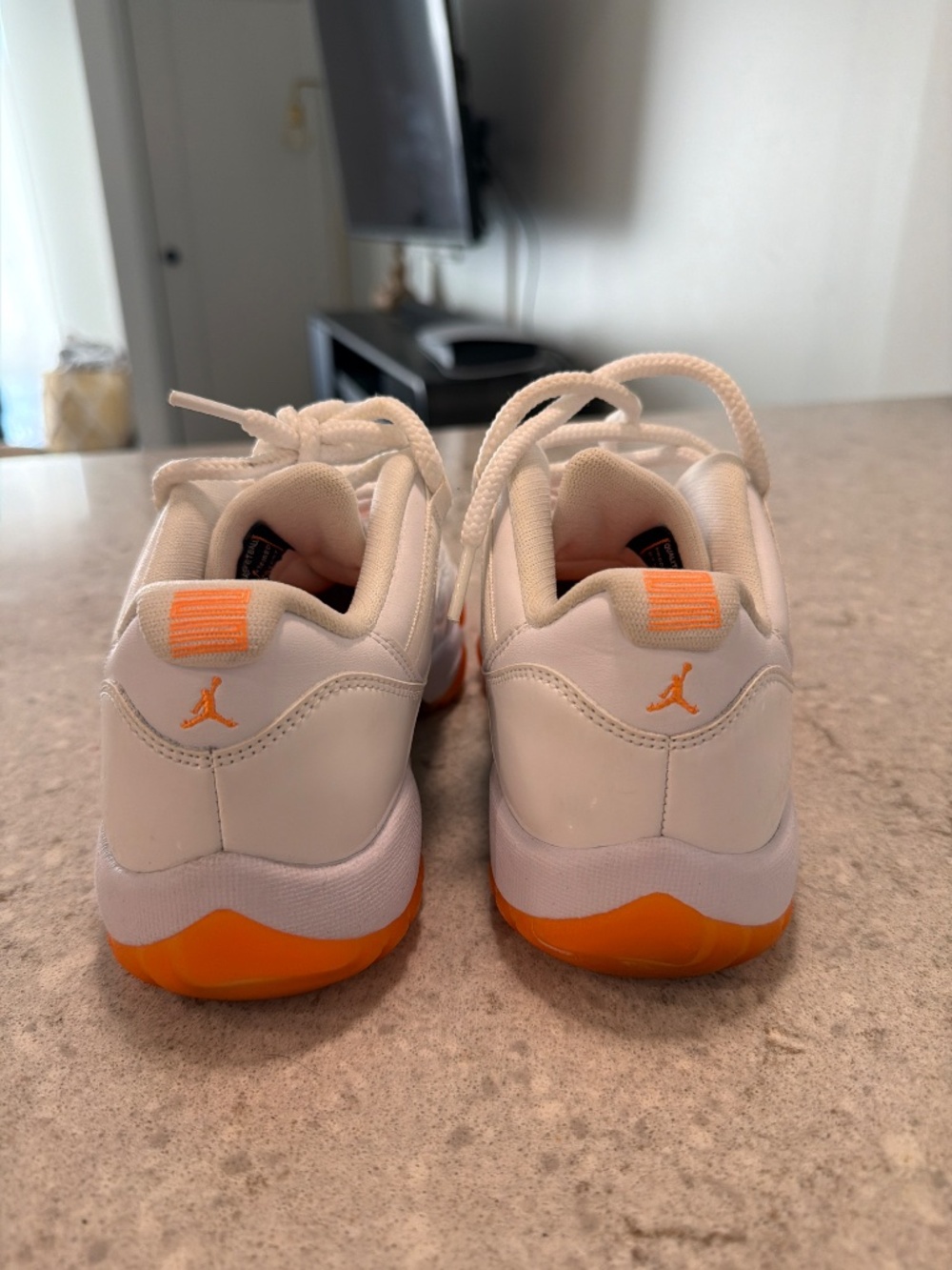 Jordan 11 retro low - Picture 3 of 5